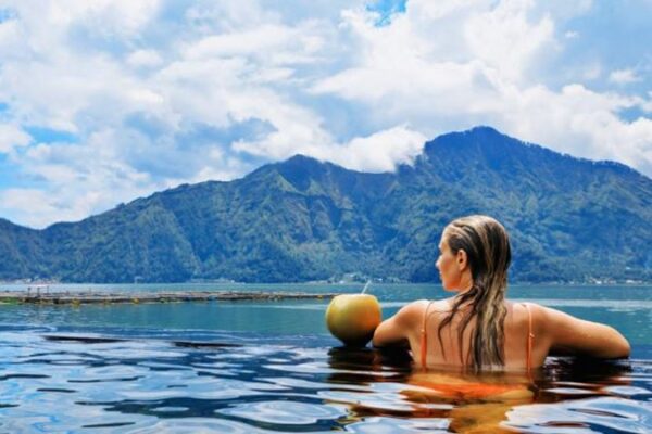 Bali Volcano, Ubud Arts Shopping, Hot Spring Tour
